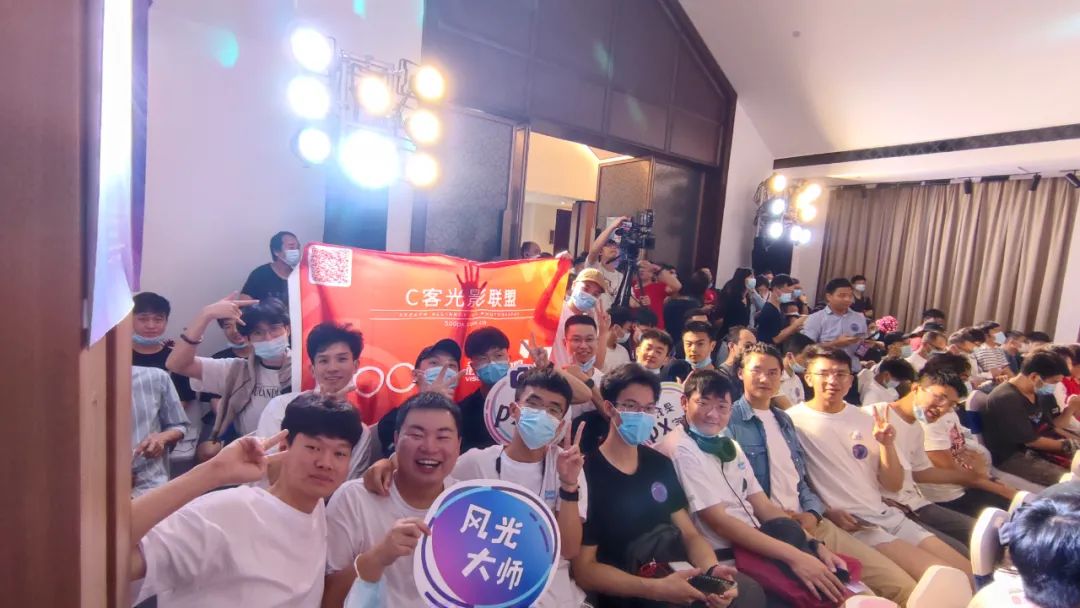 保持好奇心是旅行的必备品,让我发现小和尚也打王者荣耀